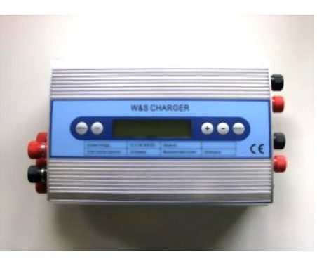 Hybrid Laderegulator til vindmøller med display VWG 2014