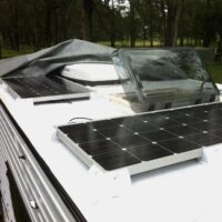 Solcelleanlæg til autocamper, campingvogn & båd- fast ramme